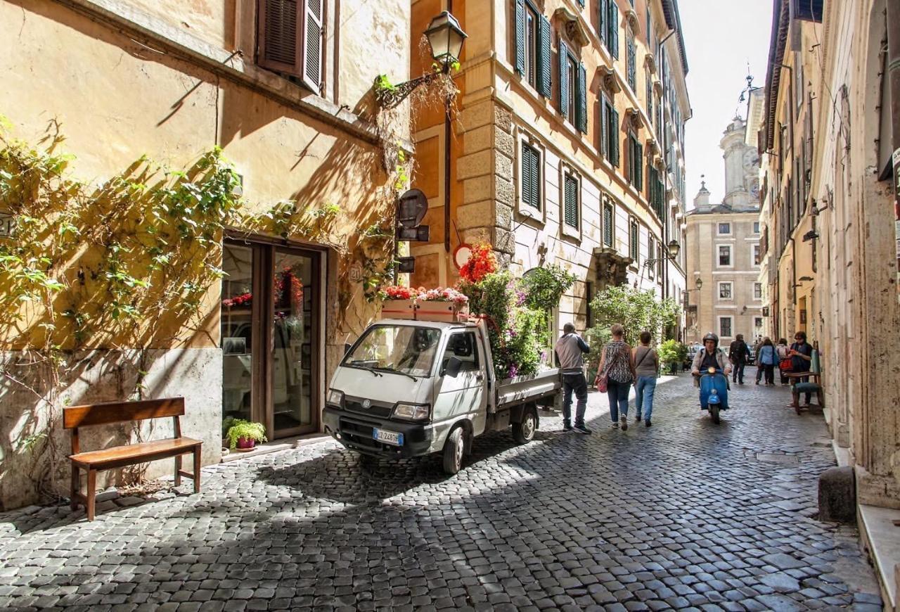 Apartment With Terrace Near Piazza Navona - Fromhometorome Rom